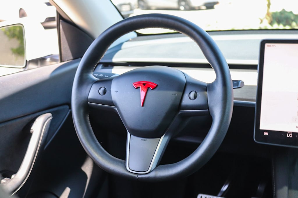 Thumbnail: 2022 Tesla Model Y - 8