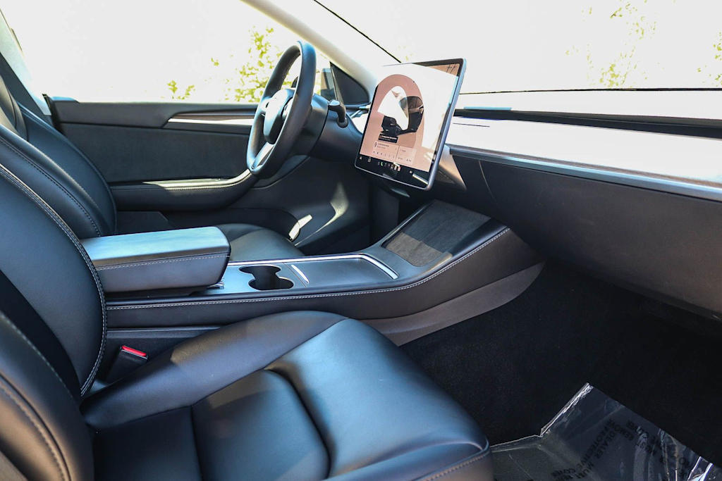 Thumbnail: 2025 Tesla Model Y - 12