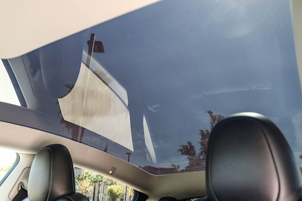 Thumbnail: 2025 Tesla Model Y - 21