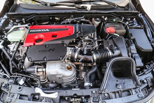 2023 Honda Civic Type R 8