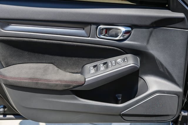 2023 Honda Civic Type R 25