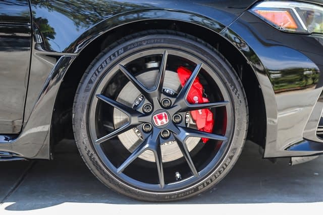 2023 Honda Civic Type R 23