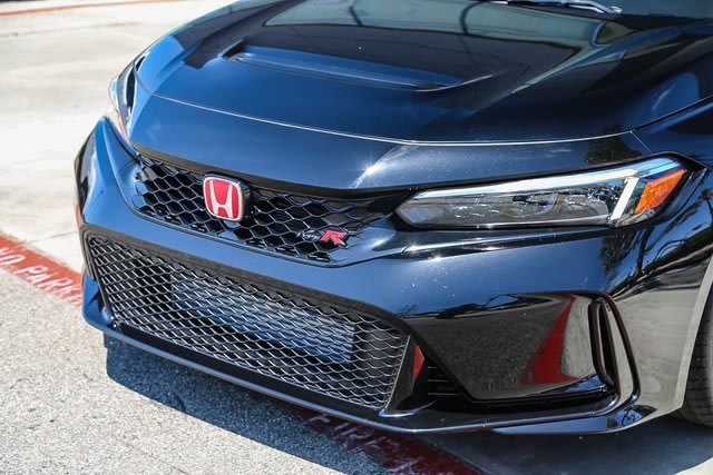 2023 Honda Civic Type R 6