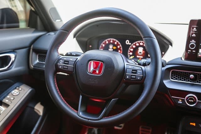 2023 Honda Civic Type R 9