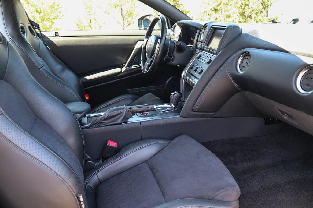 Thumbnail: 2009 Nissan GT-R - 9