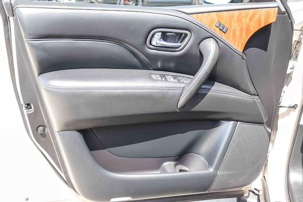 Thumbnail: 2019 INFINITI QX80 - 24