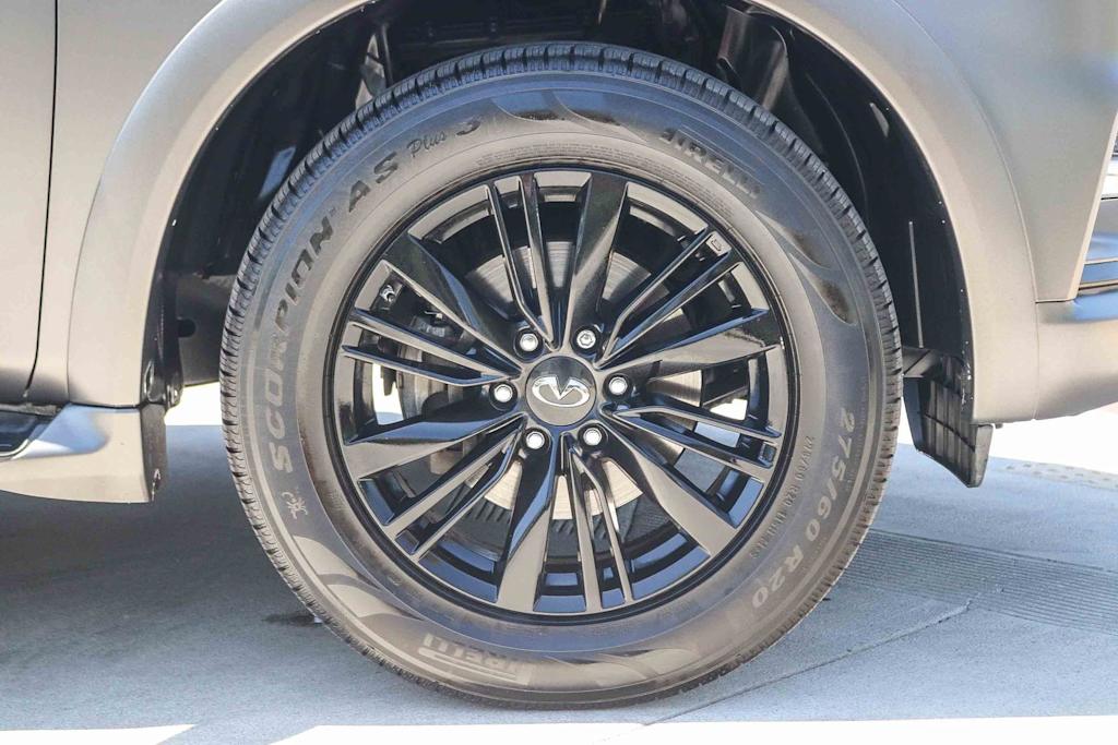 Thumbnail: 2018 INFINITI QX80 - 20
