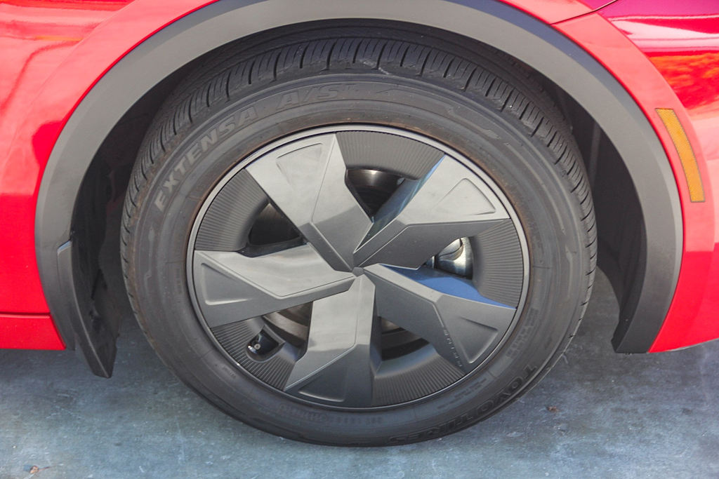 Thumbnail: 2024 Toyota Prius Prime - 17