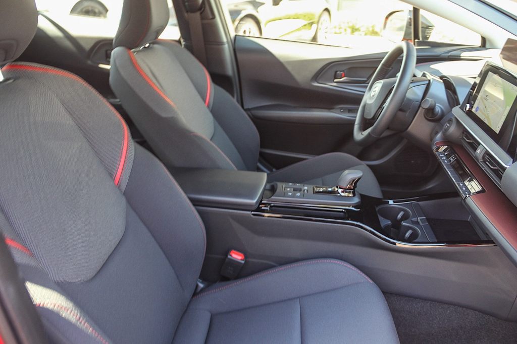 Thumbnail: 2024 Toyota Prius Prime - 9