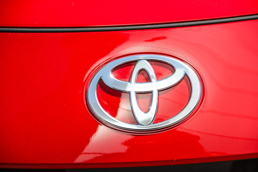 Thumbnail: 2024 Toyota Prius Prime - 18