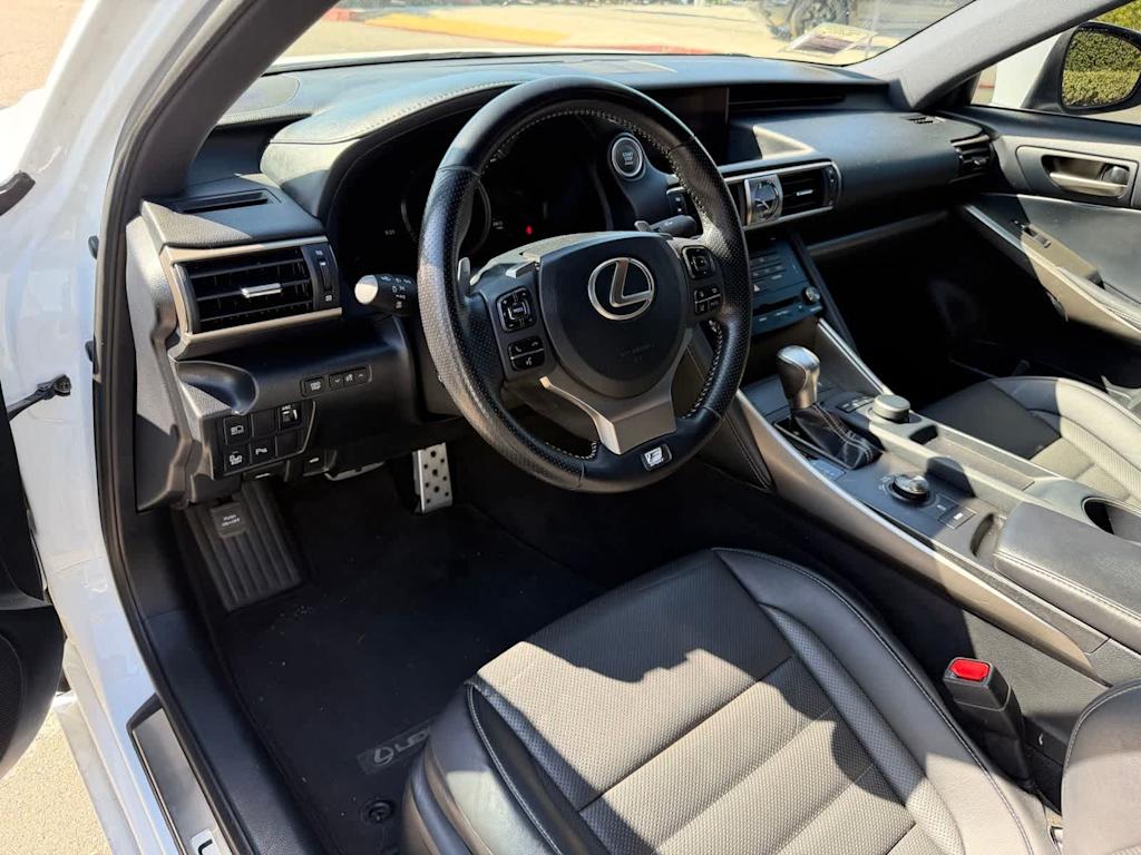 Thumbnail: 2018 Lexus IS - 2