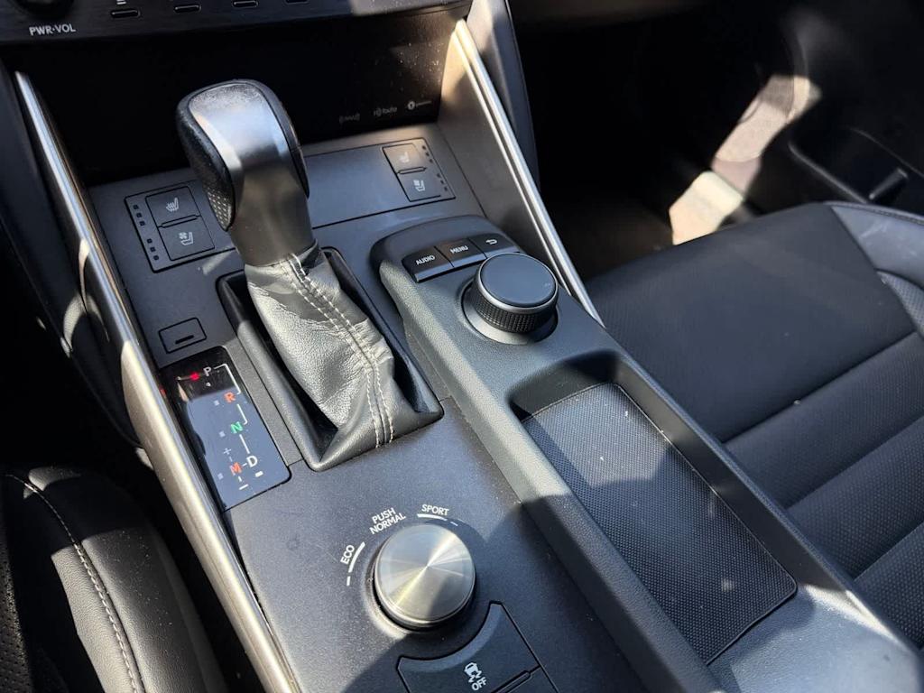 Thumbnail: 2018 Lexus IS - 12