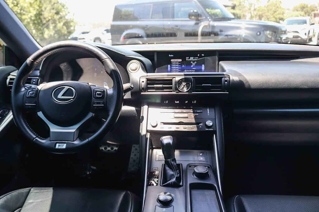 Thumbnail: 2018 Lexus IS - 2