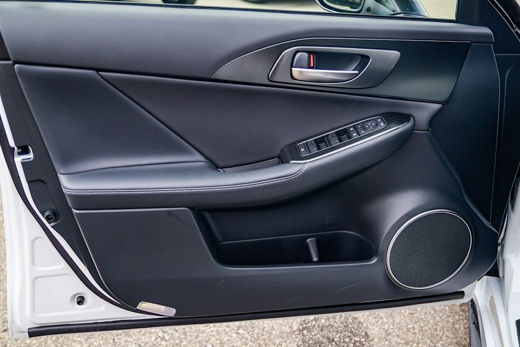Thumbnail: 2026 Lexus ES - 23