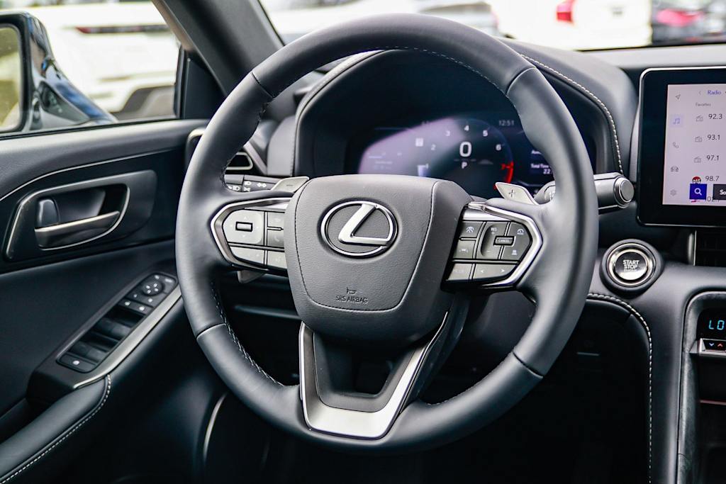 Thumbnail: 2026 Lexus ES - 8