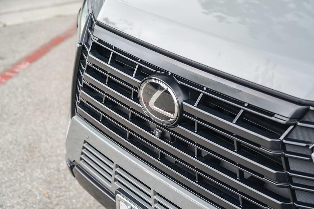 Thumbnail: 2024 Lexus ES - 5