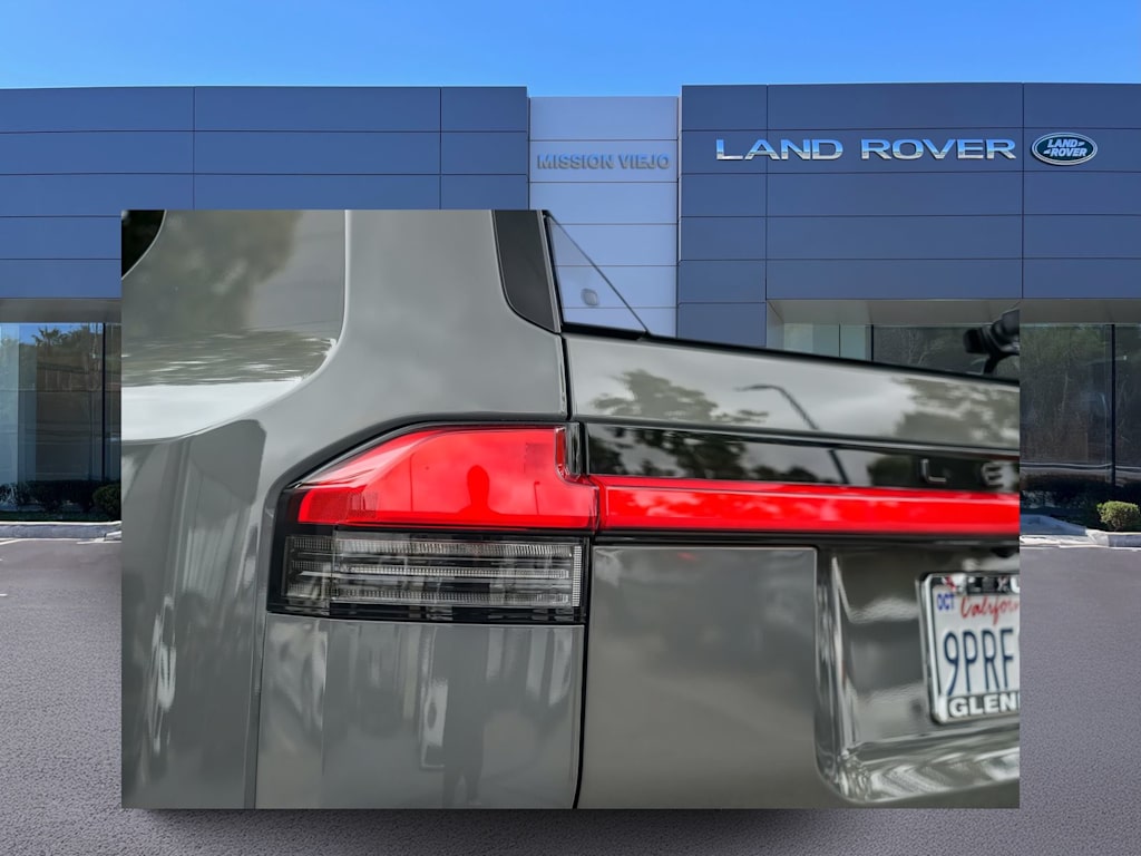 Thumbnail: 2024 Lexus ES - 18
