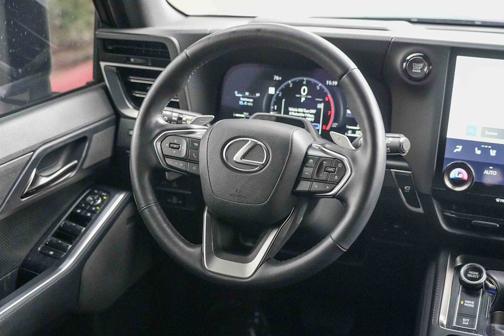Thumbnail: 2024 Lexus ES - 8