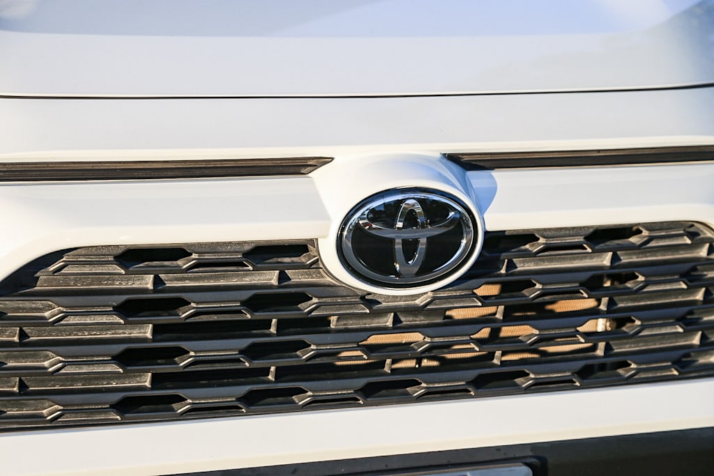 Thumbnail: 2023 Toyota RAV4 - 6