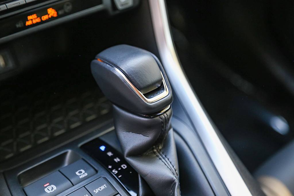 Thumbnail: 2023 Toyota RAV4 - 11