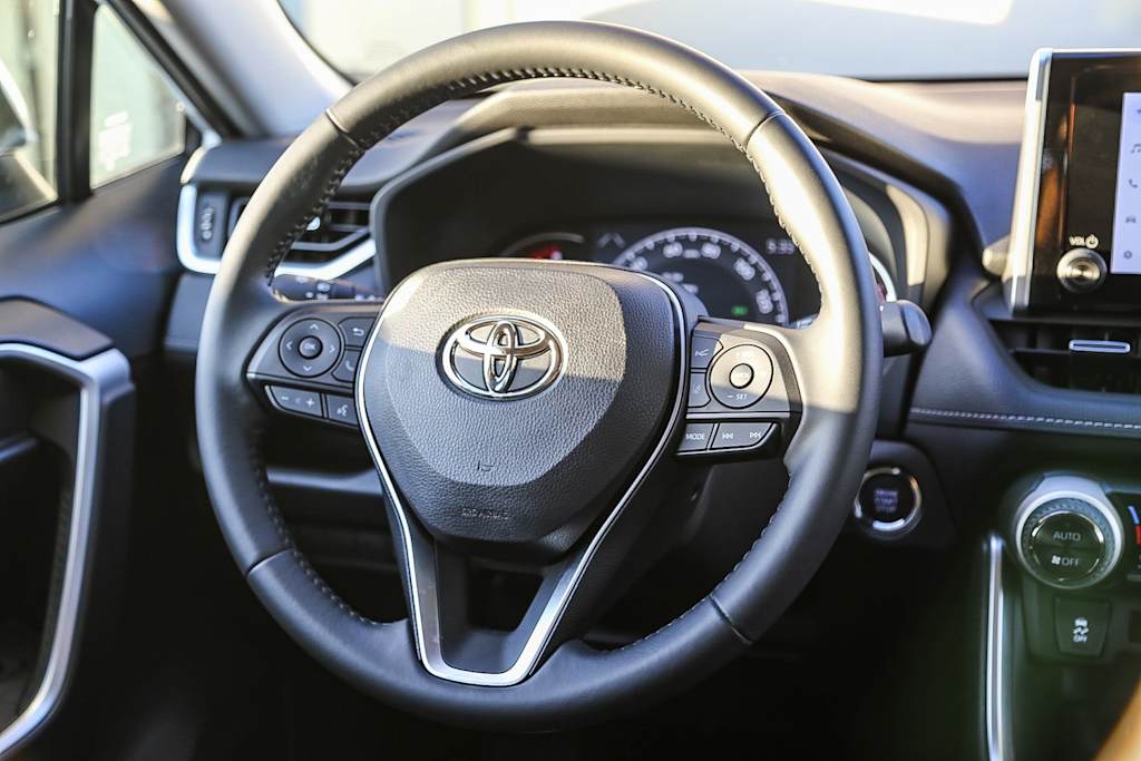 Thumbnail: 2023 Toyota RAV4 - 9