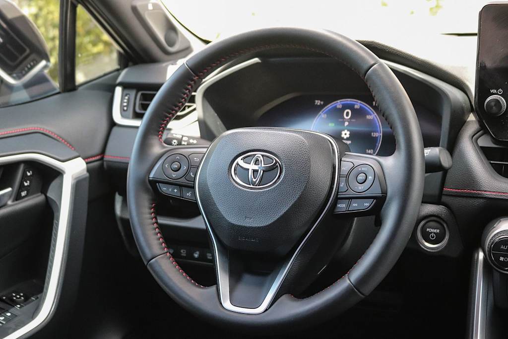 Thumbnail: 2025 Toyota RAV4 - 9