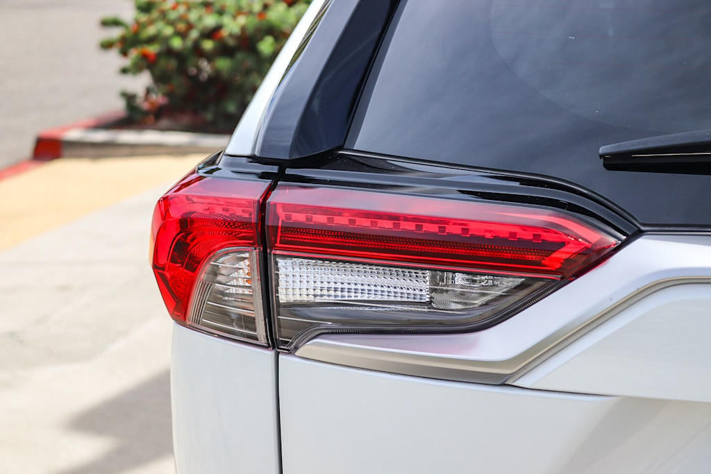 Thumbnail: 2025 Toyota RAV4 - 19
