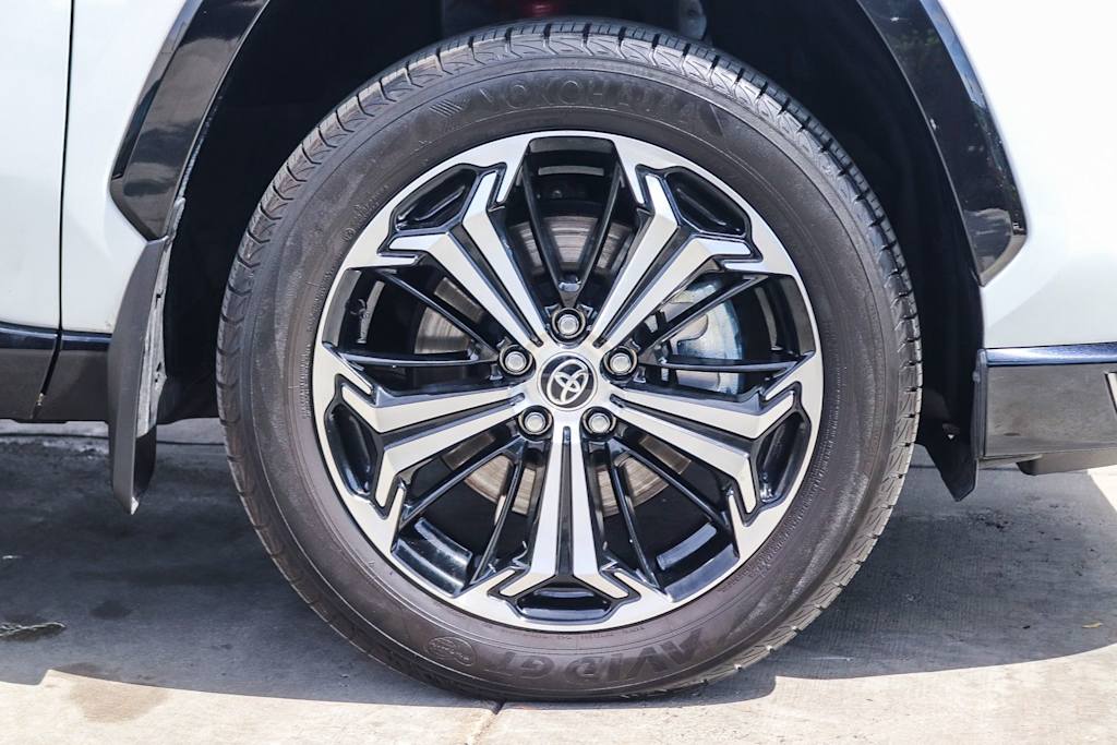 Thumbnail: 2025 Toyota RAV4 - 20
