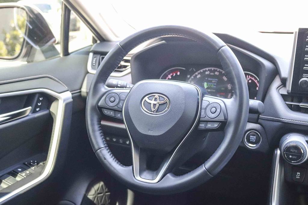 Thumbnail: 2020 Toyota RAV4 - 2