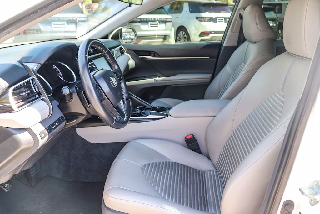 Thumbnail: 2018 Toyota Camry - 10