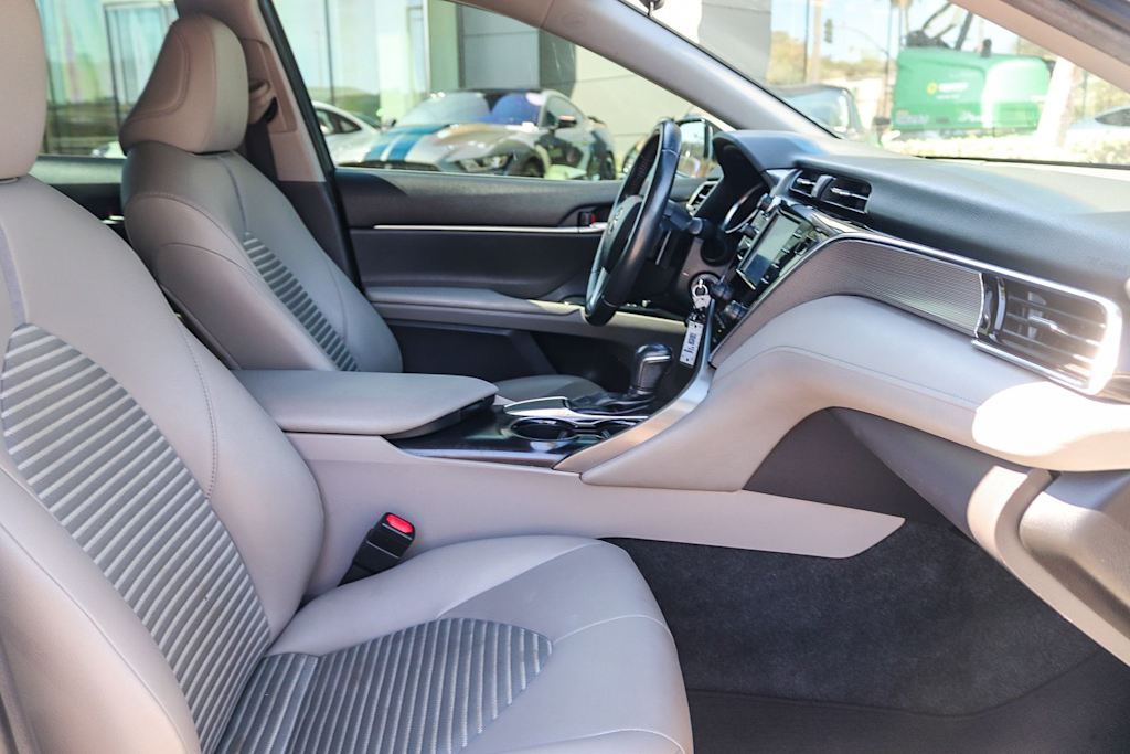 Thumbnail: 2018 Toyota Camry - 9