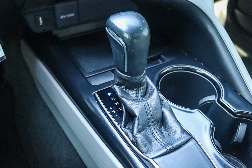 Thumbnail: 2018 Toyota Camry - 23