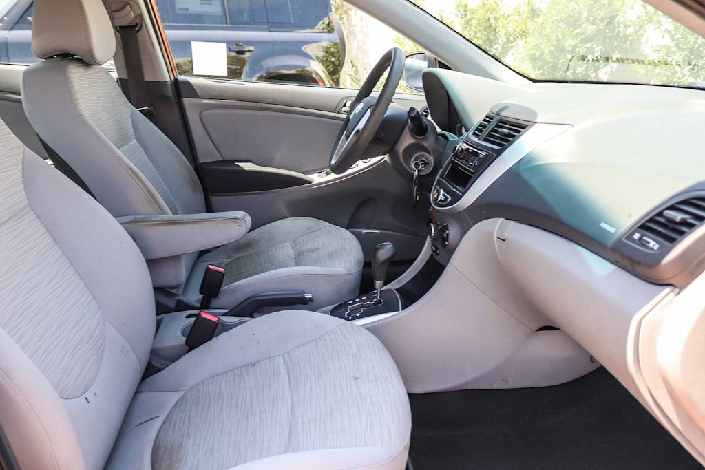 Thumbnail: 2017 Hyundai Accent - 10