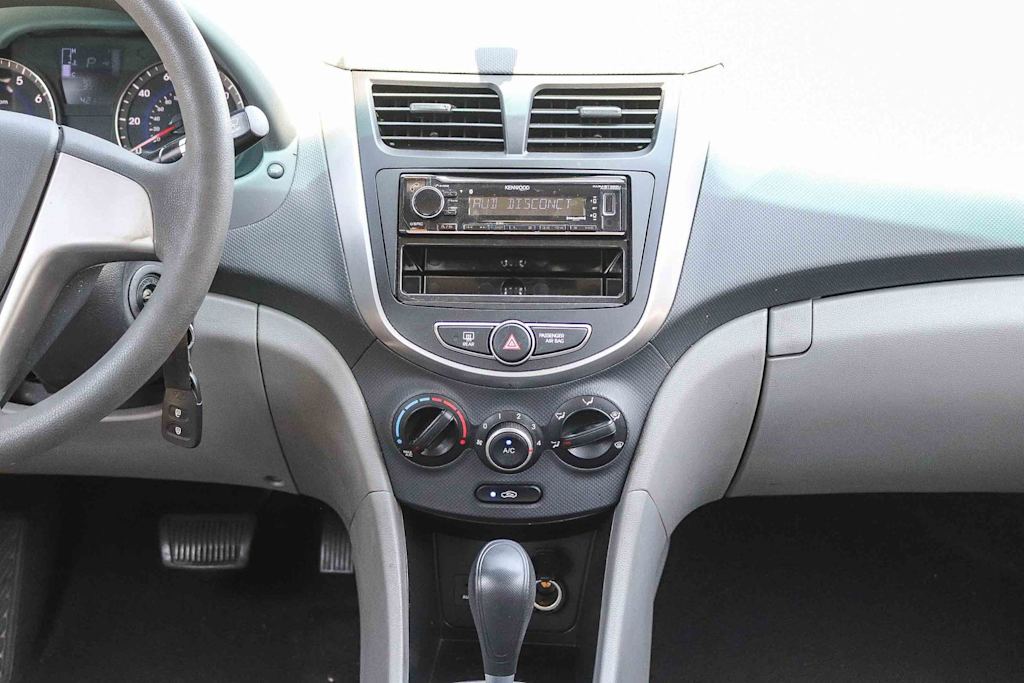 Thumbnail: 2017 Hyundai Accent - 9