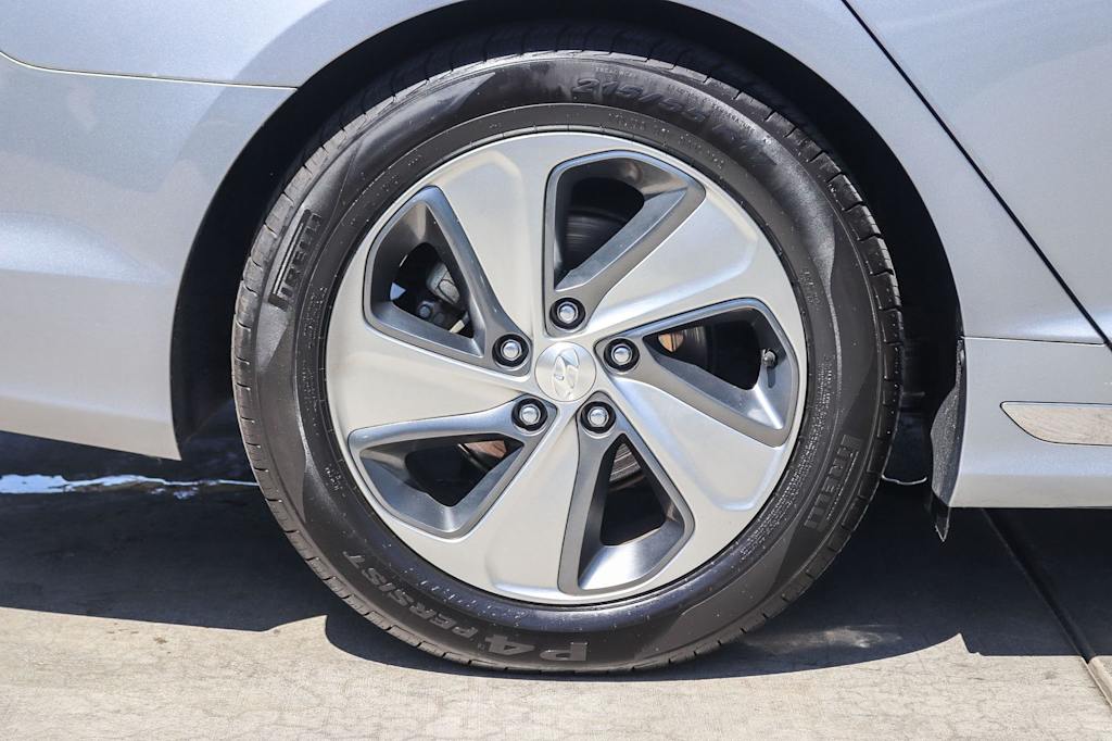 Thumbnail: 2016 Hyundai Sonata - 7