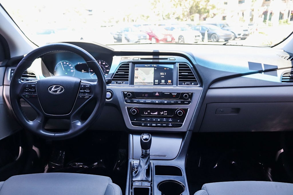 Thumbnail: 2016 Hyundai Sonata - 2