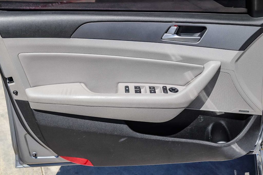 Thumbnail: 2016 Hyundai Sonata - 20
