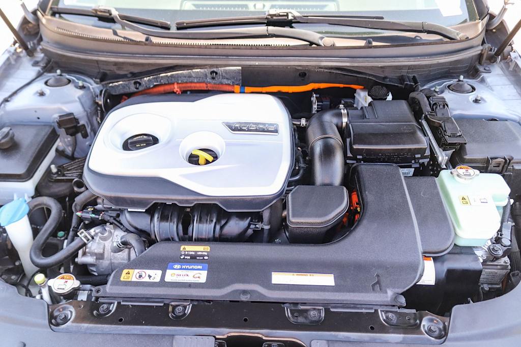 Thumbnail: 2016 Hyundai Sonata - 8