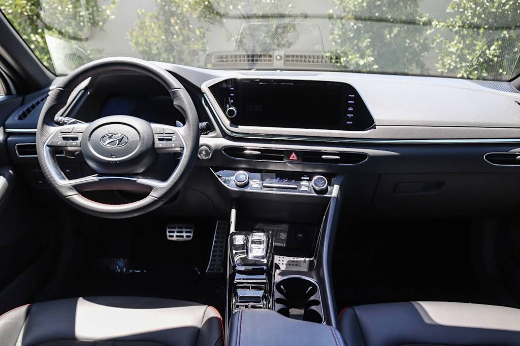Thumbnail: 2023 Hyundai Sonata - 2