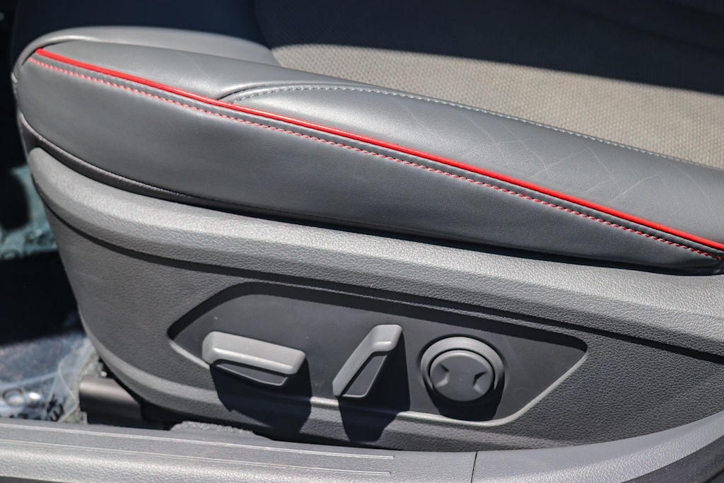 Thumbnail: 2023 Hyundai Sonata - 25
