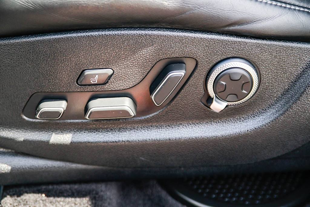 Thumbnail: 2022 Genesis GV80 - 23