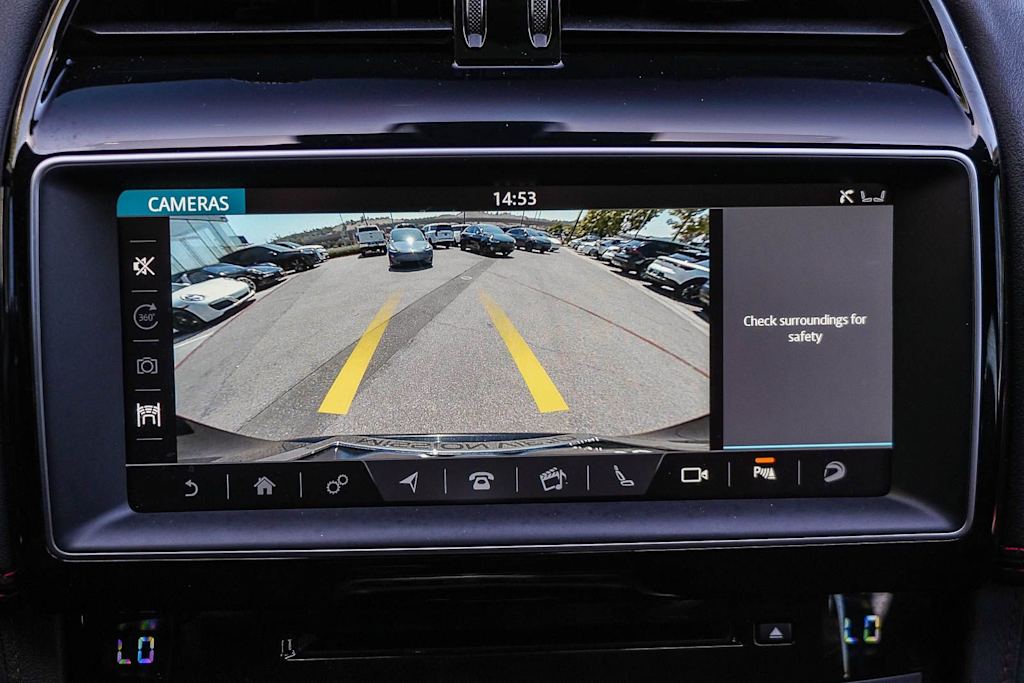 Thumbnail: 2019 Jaguar F-Pace - 24