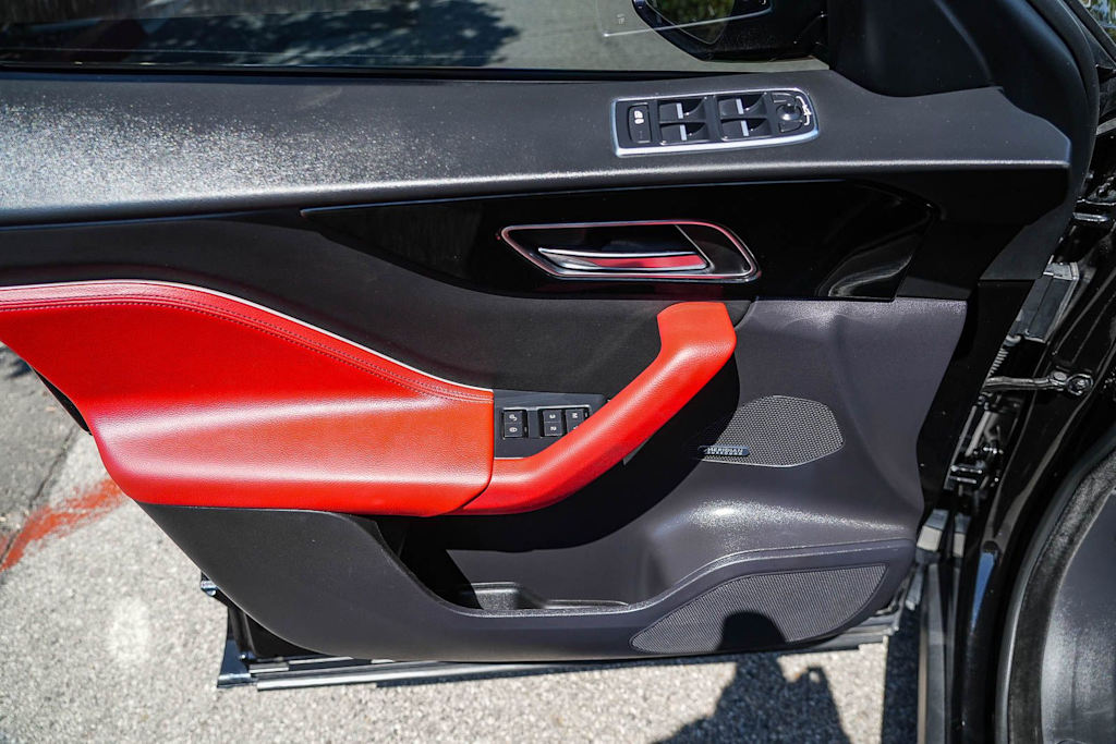 Thumbnail: 2019 Jaguar F-Pace - 22