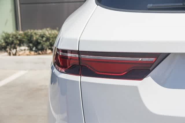 2025 Jaguar F-Pace R-Dynamic S 19