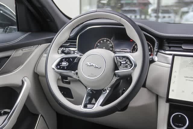 2025 Jaguar F-Pace R-Dynamic S 9