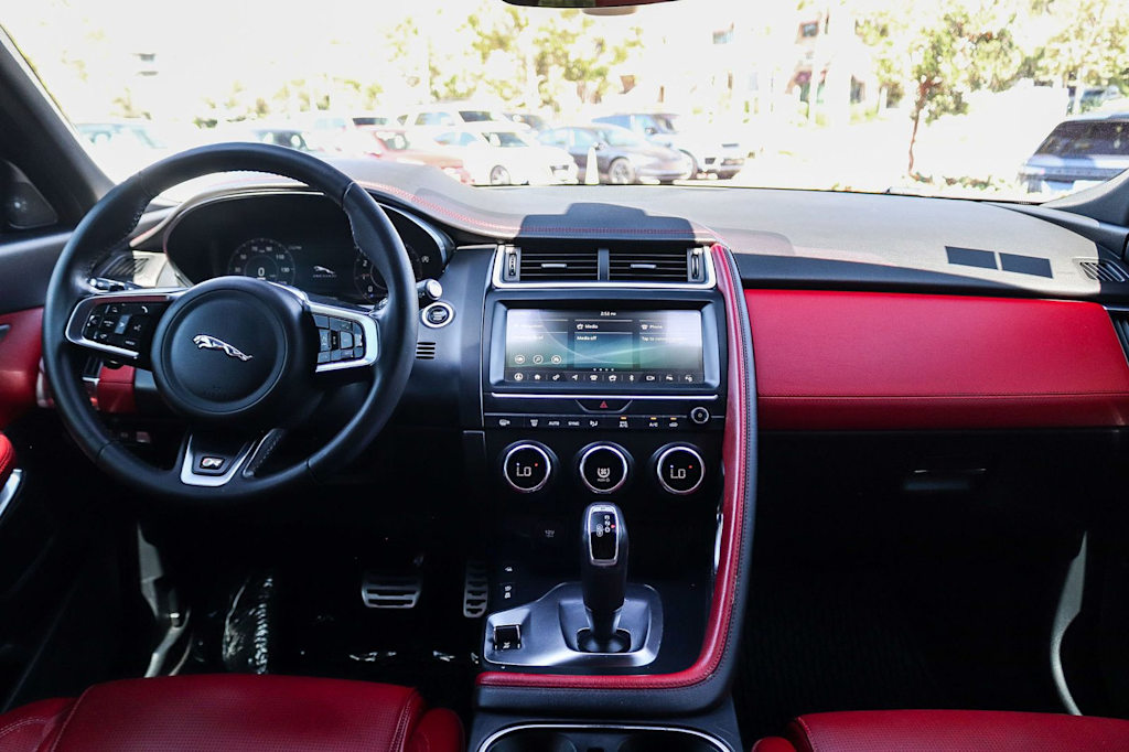 Thumbnail: 2020 Jaguar E-Pace - 2