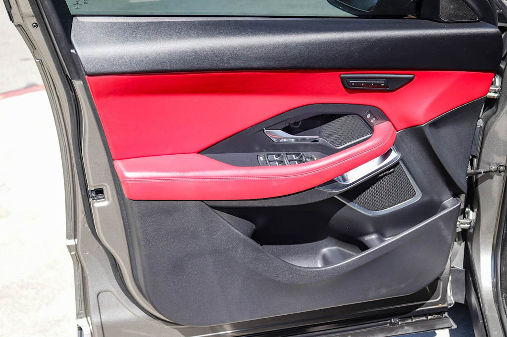 Thumbnail: 2020 Jaguar E-Pace - 24