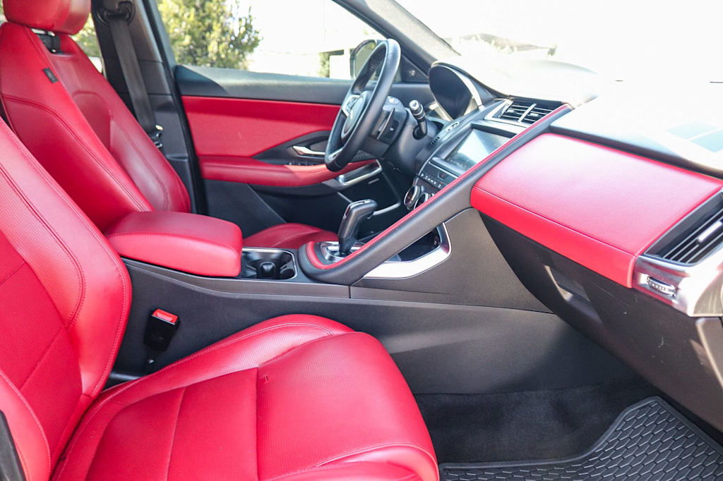 Thumbnail: 2020 Jaguar E-Pace - 10