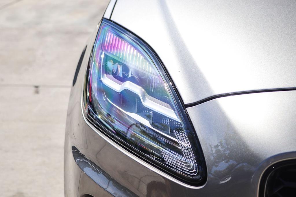 Thumbnail: 2020 Jaguar E-Pace - 21