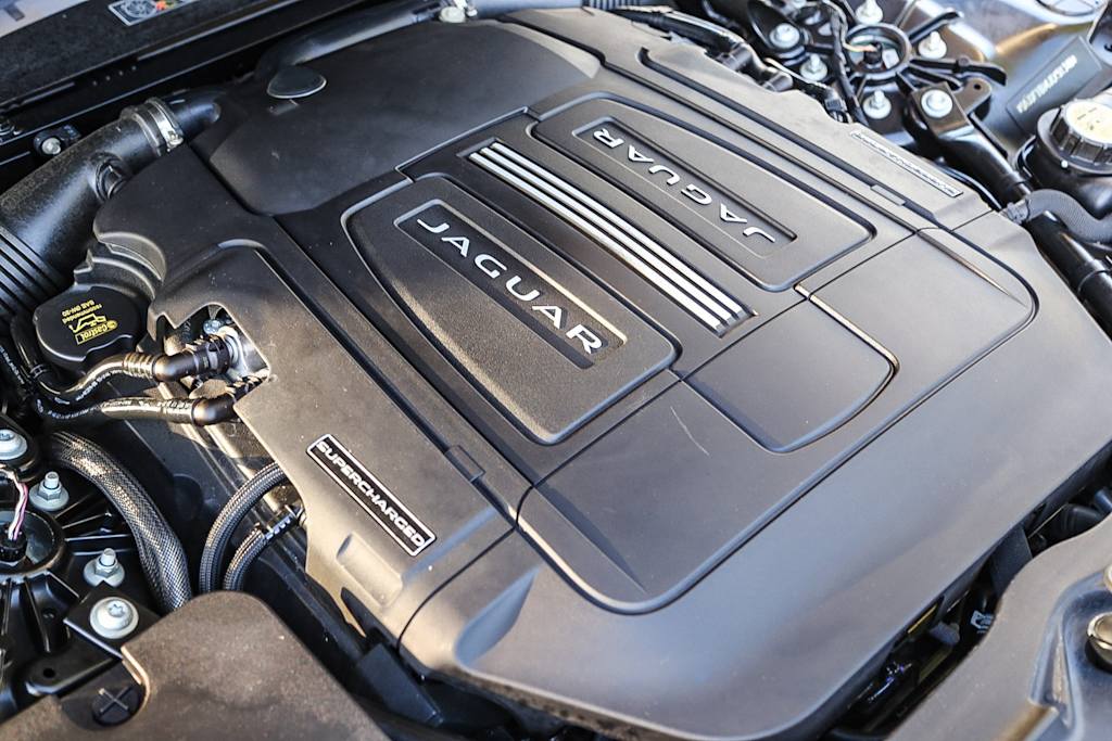 Thumbnail: 2018 Jaguar F-Type - 8